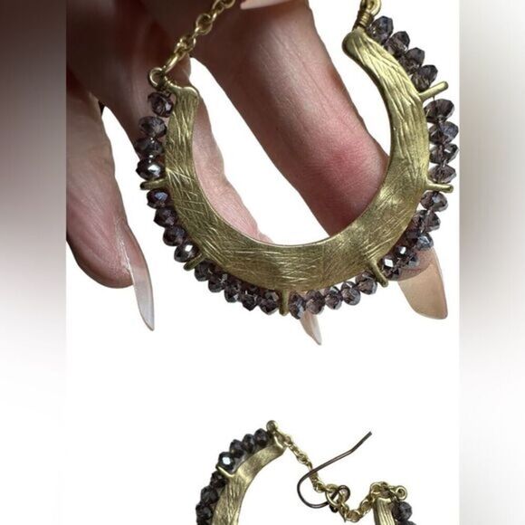 Beautiful BOHO gold tone and healing amethyst hoop earrings barely worn EUC - Picture 1 of 8
